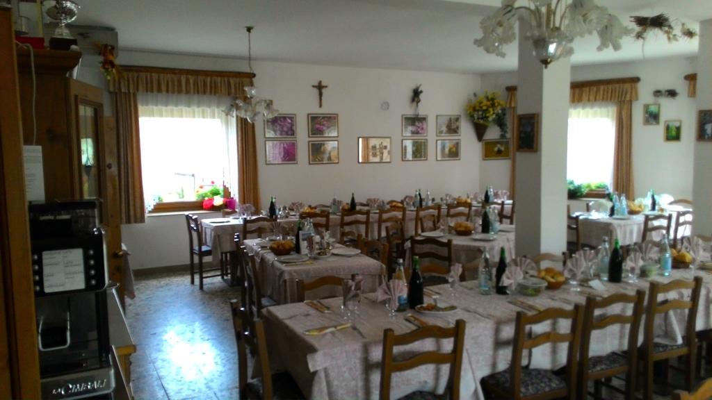 Rifugio Monte Baldo Hotel Avio Room photo