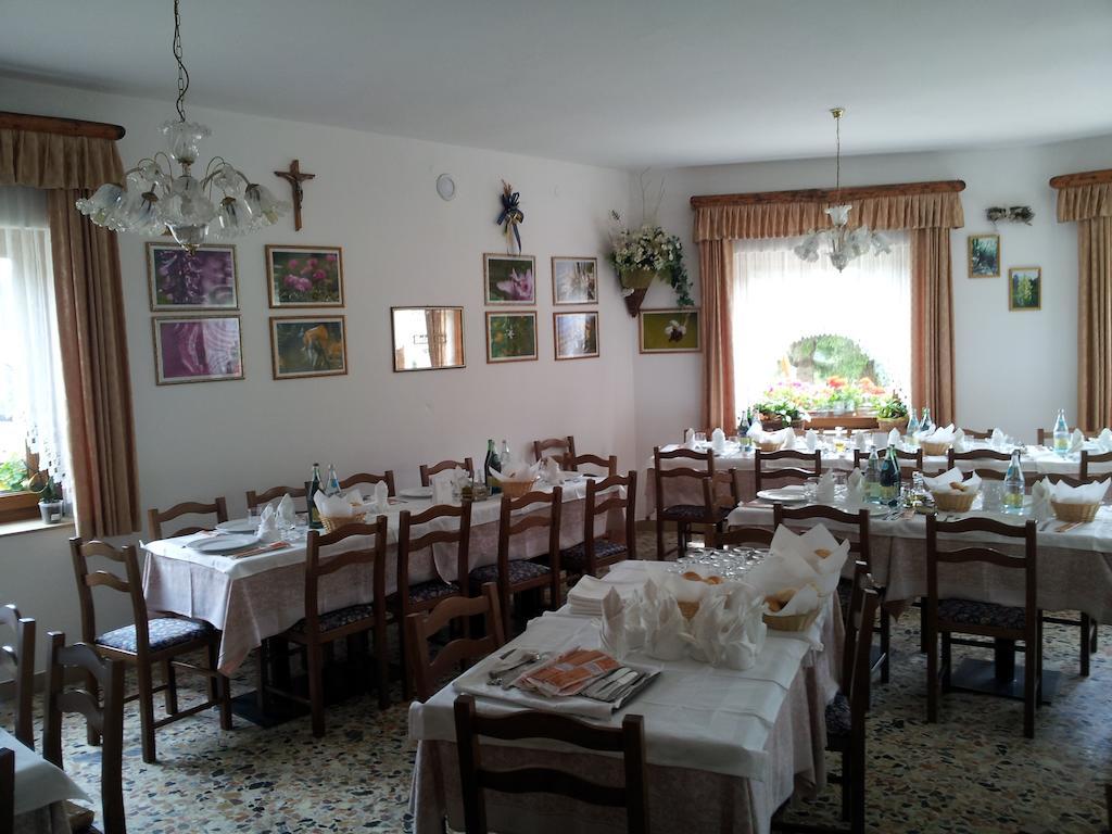 Rifugio Monte Baldo Hotel Avio Exterior photo